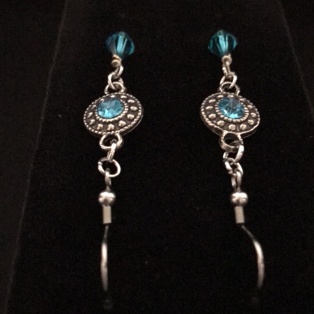 HANDCRAFTED EARRINGS—FISHHOOK DANGLES—Turquoise Colored Glass/Antique Silvertone - Picture 9 of 12